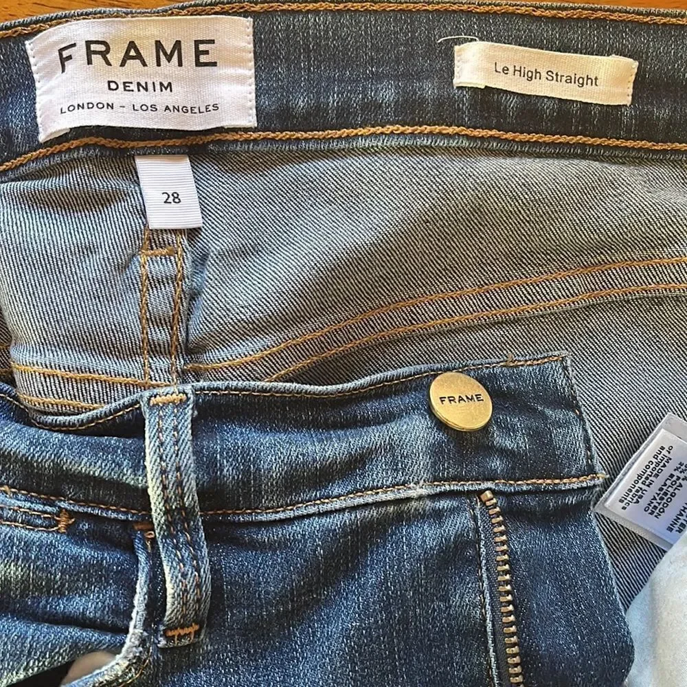 DISTRESSED CONDITION WOMEN’S SIZE 28 FRAME LE HIGH STRAIGHT STAGGERED HEM JEAN